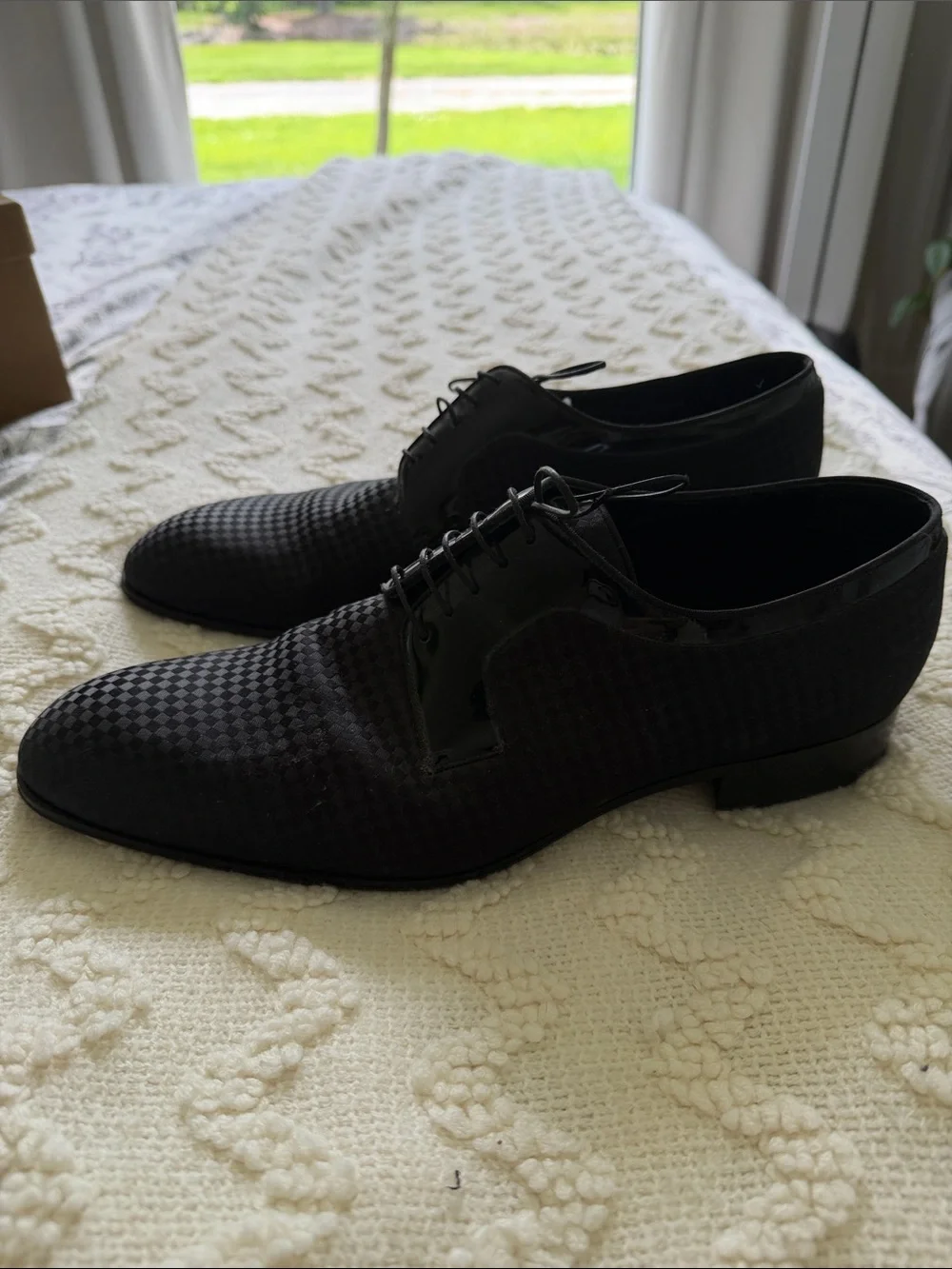 Louis Vuitton sleek louis